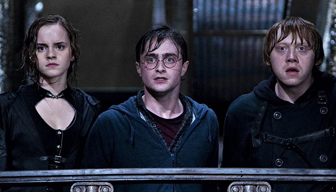 دانلود فیلم Harry Potter and the Deathly Hallows Part 2 با دوبله فارسی